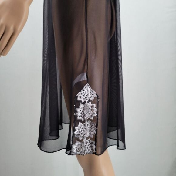 Donna L'oren Y2K Sheer Black Chemise with Gray Scale Floral Details - Picture 6 of 14